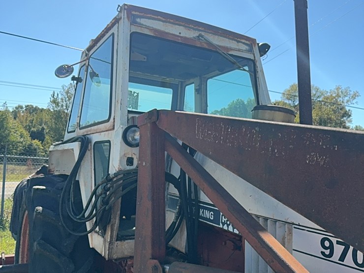 case-970-front-end-loader-&-8-foot-heavy-duty-box-blade-&-hay-spear-image-15