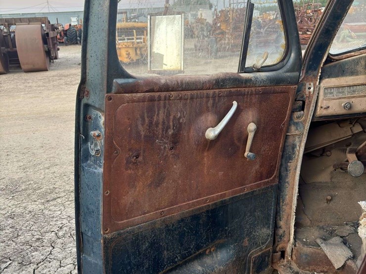 studebaker-stake-bed-truck-image-18