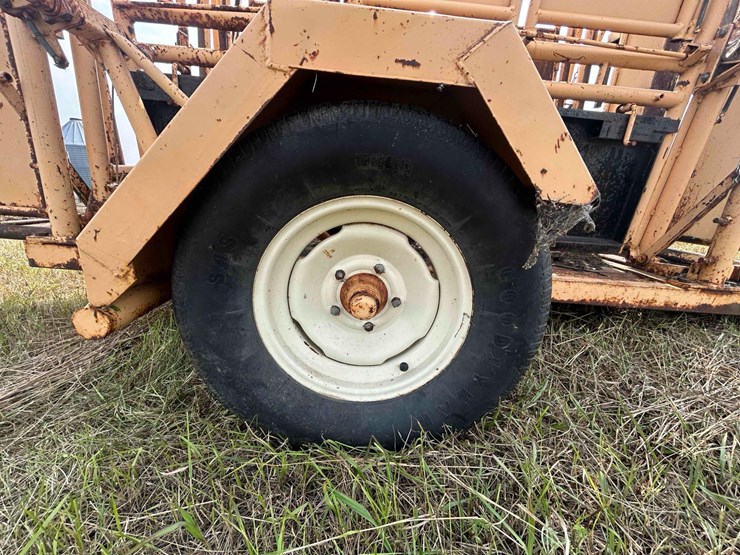 for-most-cattle-chute-image-12