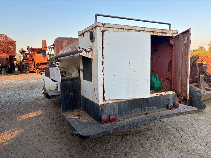 tender-truck-image-3