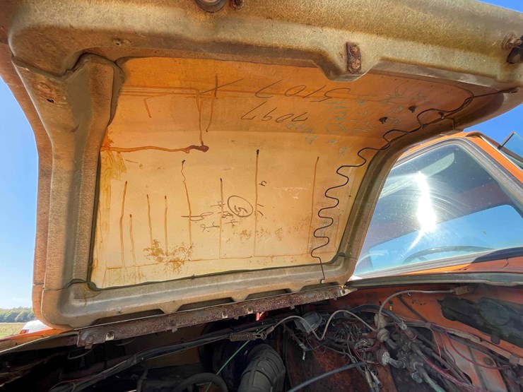 1984-ford-8000-image-75