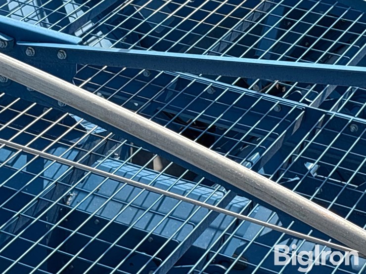 2024-kinze-1421-grain-cart-image-17