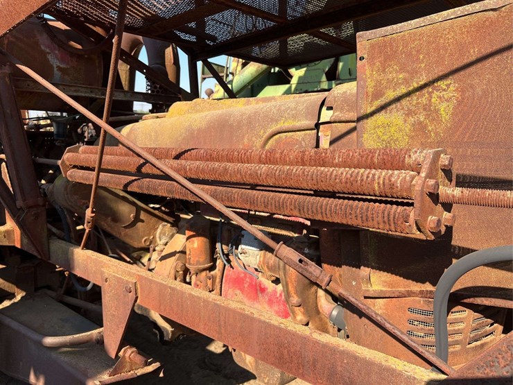 farmall-m-with-cotton-picker-image-10