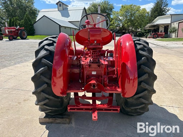 1954-ih-super-wd6-ta-2wd-tractor-image-6