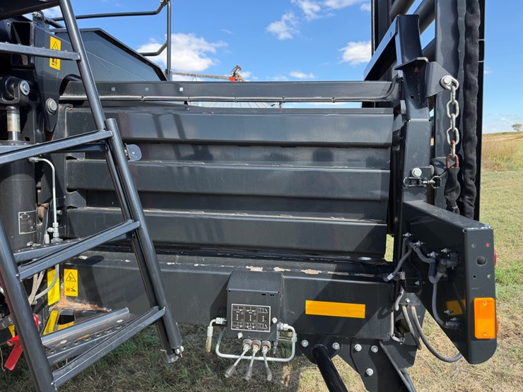 case-ih-lb434xl-image-14