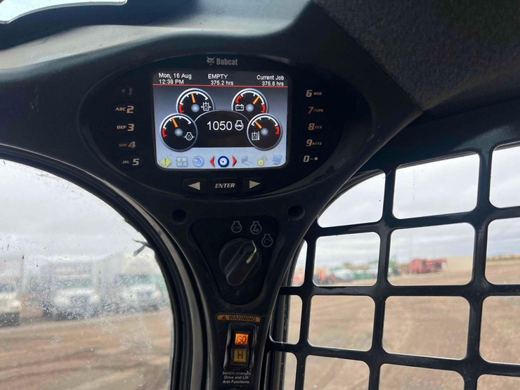 2021-bobcat-t770-image-14