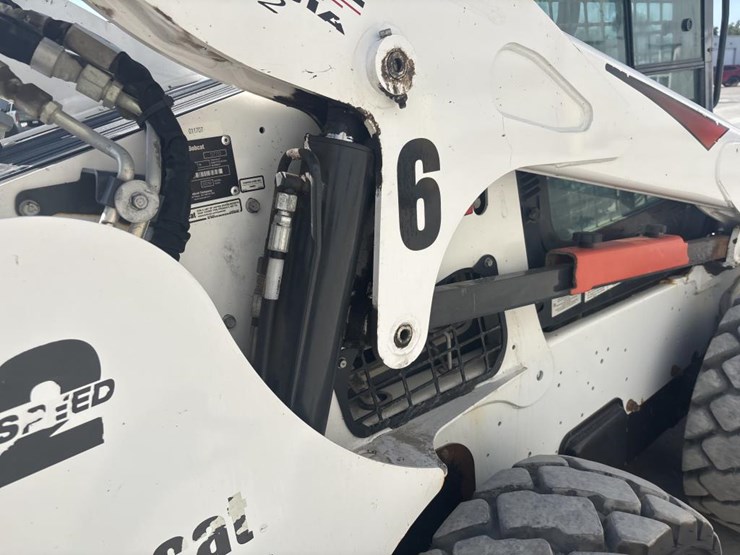 2019-bobcat-s770-image-21