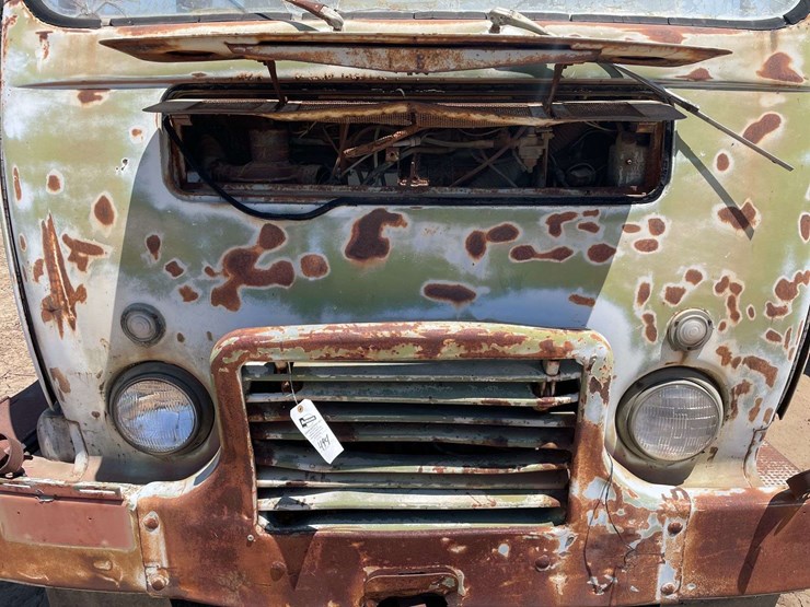 white-3000-truck-image-8