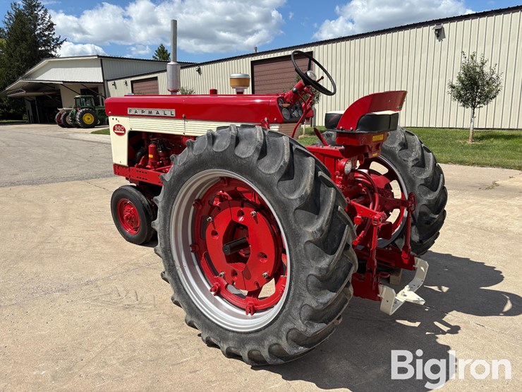 1959-case-ih-560-image-7