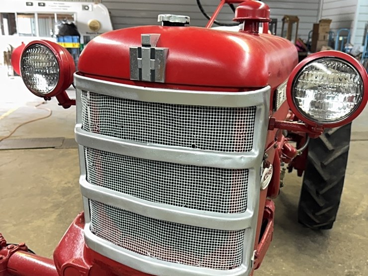 mccormick-farmall-cub-image-12