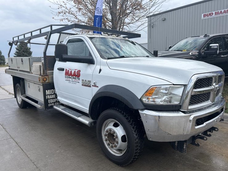 2016-dodge-ram-5500-image-7
