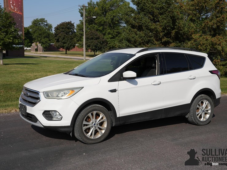 2017-ford-escape-image-1