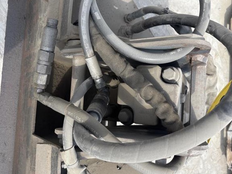 #5064-•-bobcat-skid-steer-concrete-breaker-image-7