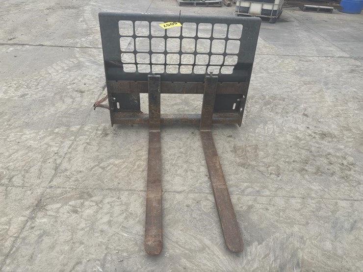 #5057-•-approx-48"-bobcat-skid-steer-forks-image-2