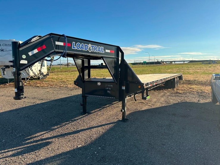 2023-load-trail-flatbed-trailer-image-1