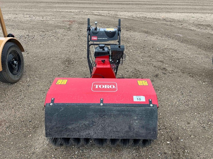 toro-power-broom-image-2