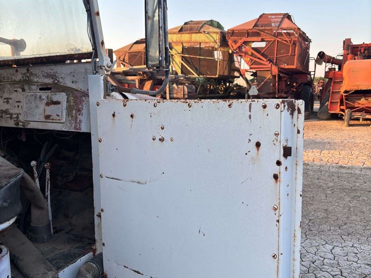 tender-truck-image-17