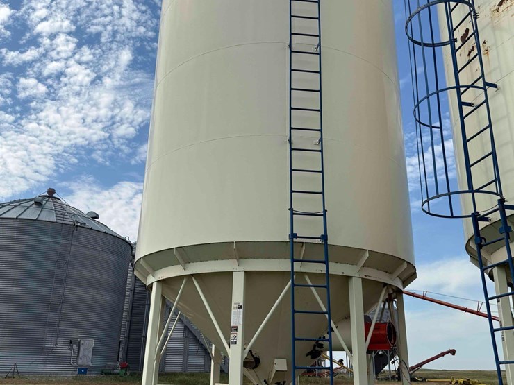 stor-king-hopper-bin-image-1