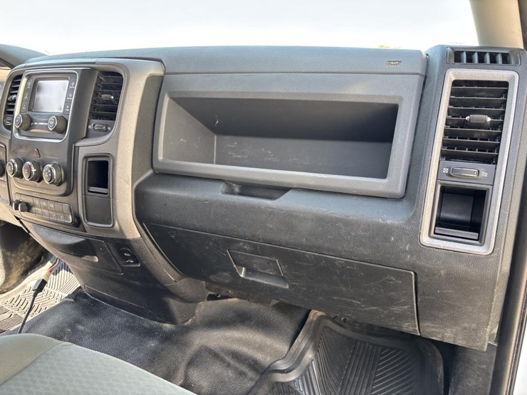 2016-dodge-ram-5500-image-37