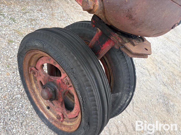 1947-ih-farmall-b-culti-vision-2wd-tractor-image-15