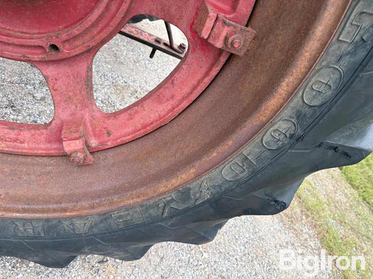 1945-ih-farmall-m-2wd-tractor-image-19