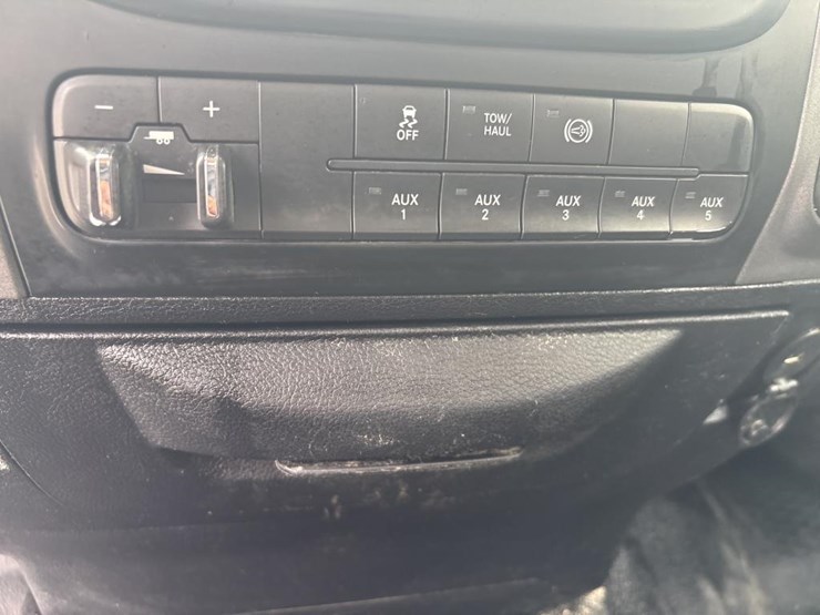 2016-custom-flatbed-image-38