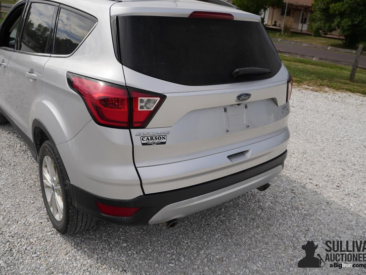 2019-ford-escape-image-16