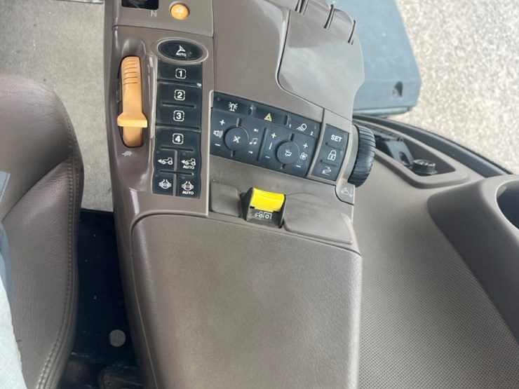 john-deere-8370r-image-7