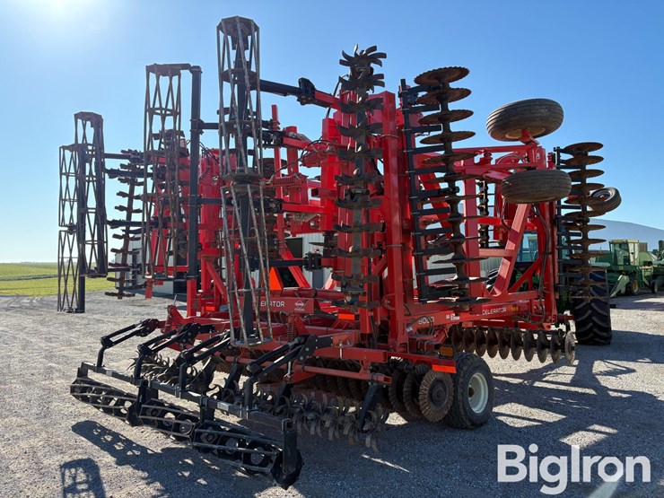 2012-kuhn-krause-excelerator-8000-image-4