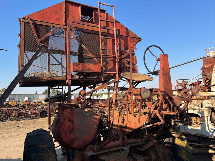 farmall-m-cotton-picker-image-10
