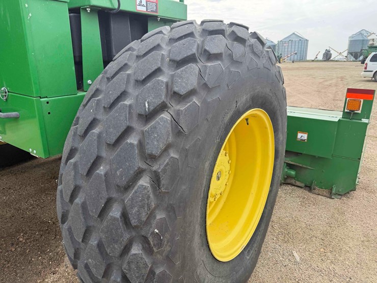 john-deere-w235-image-8