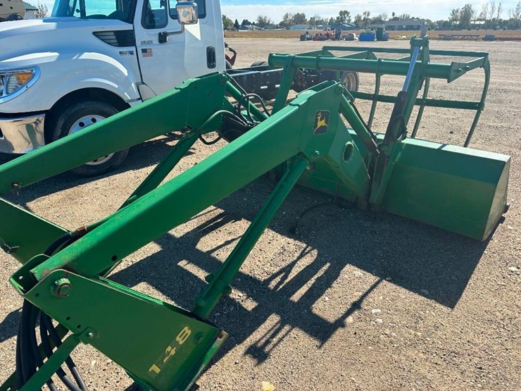 john-deere-148-image-3