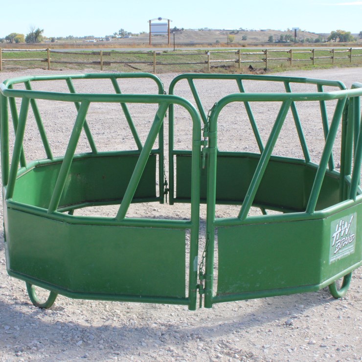 #4017 • #4017 - HW Round Bale Feeder