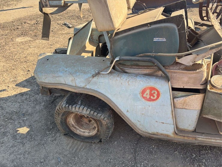 ez-go-golf-cart-image-16