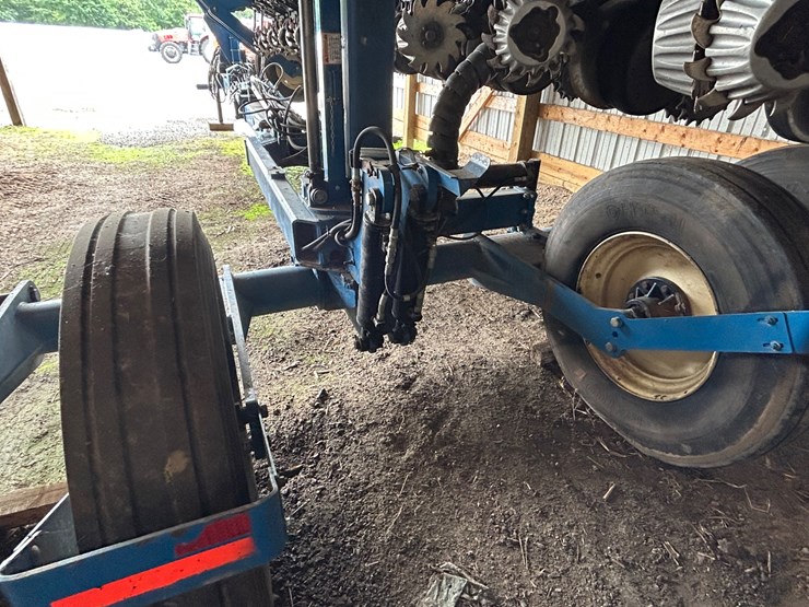 2010-kinze-3660-image-21