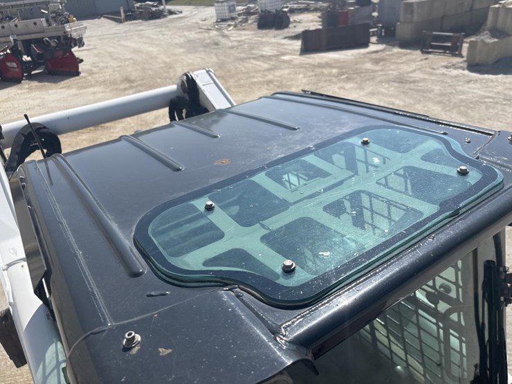 2019-bobcat-s770-image-15