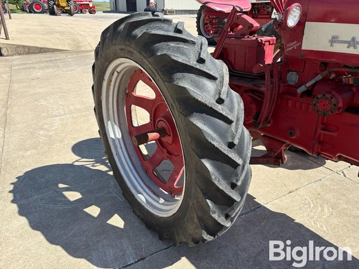 1957-case-ih-350-image-14