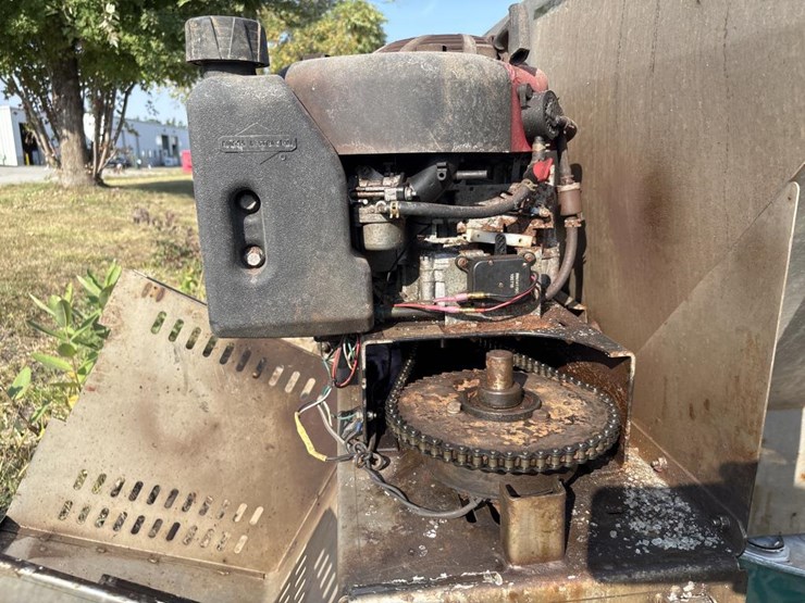 #5020-•-buyers-salt-dogg-sch120-salter/sander-image-10