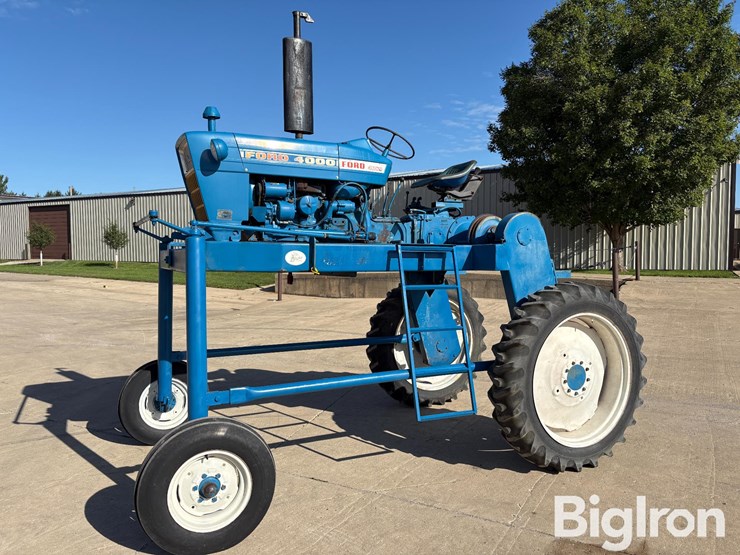 1969-ford-4000-image-1