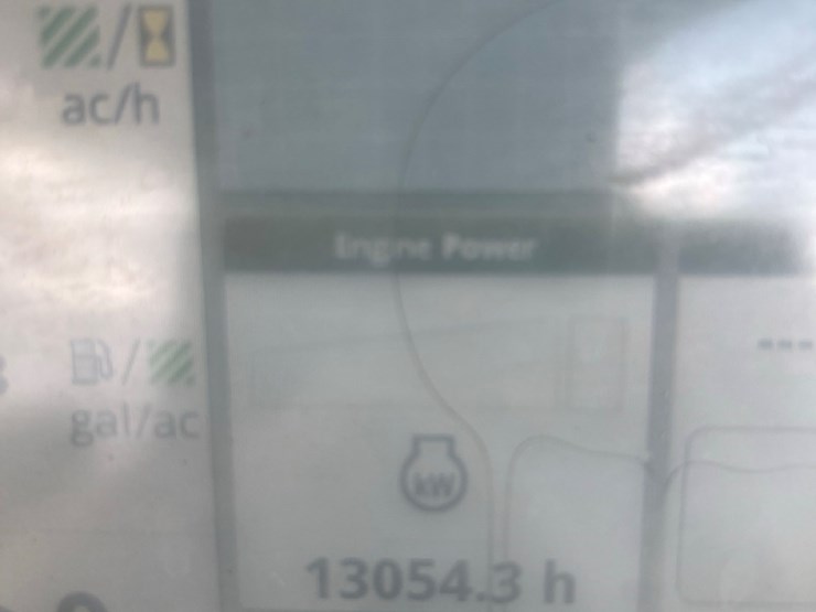 john-deere-8245r-image-6