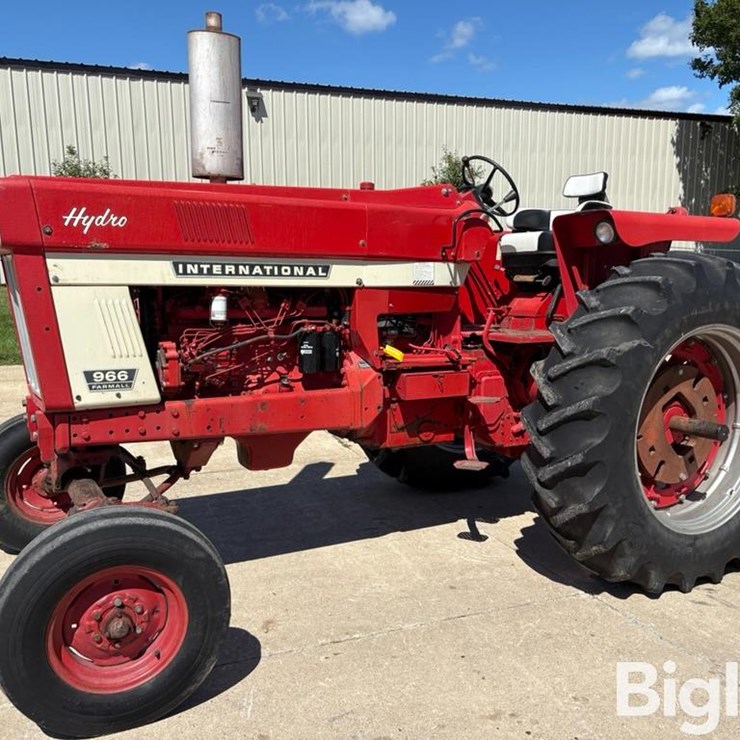 1971 INTERNATIONAL 966