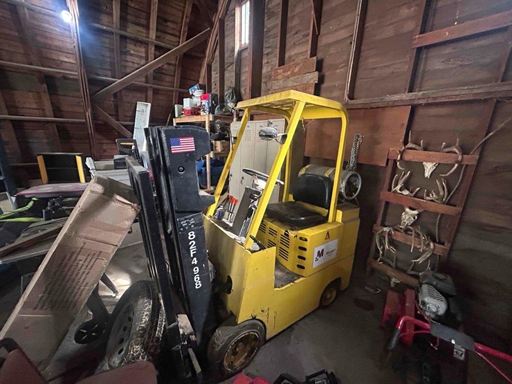 cascade-82f4968-forklift-image-1