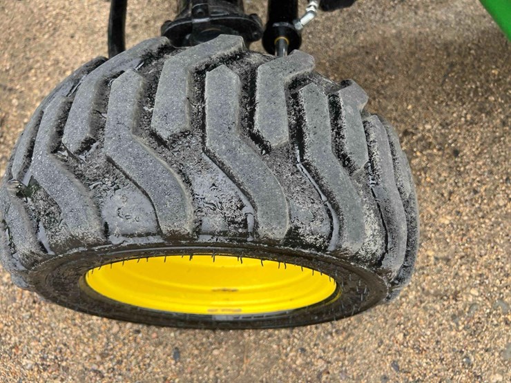 john-deere-1025r-image-22