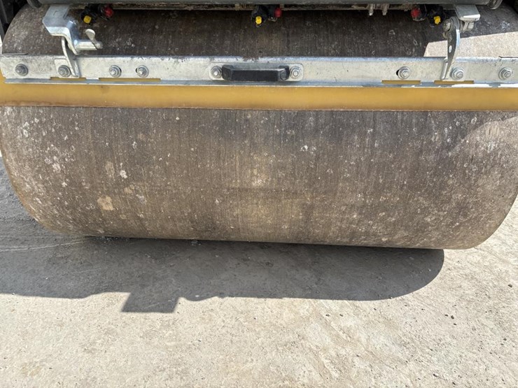 #5056-•-2019-wacker-neuson-rd28-smooth-drum-roller-image-29