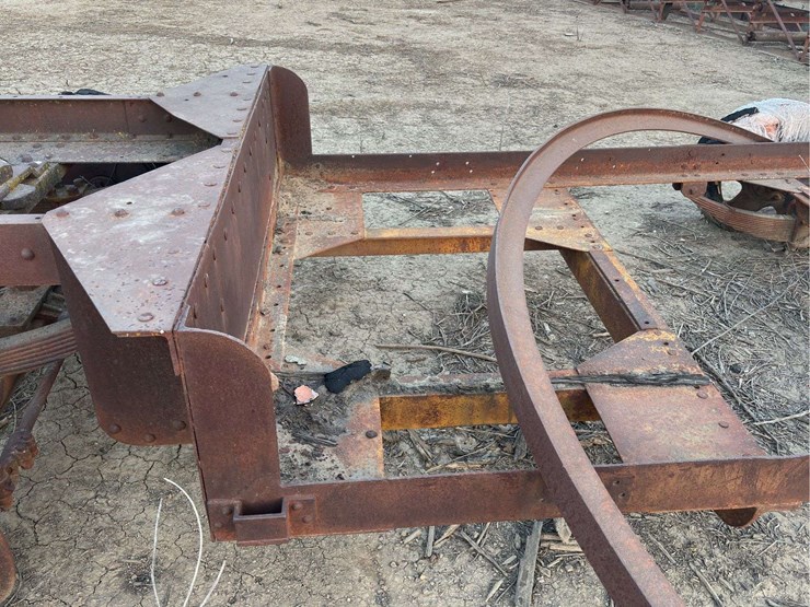 trailer-frame-image-14