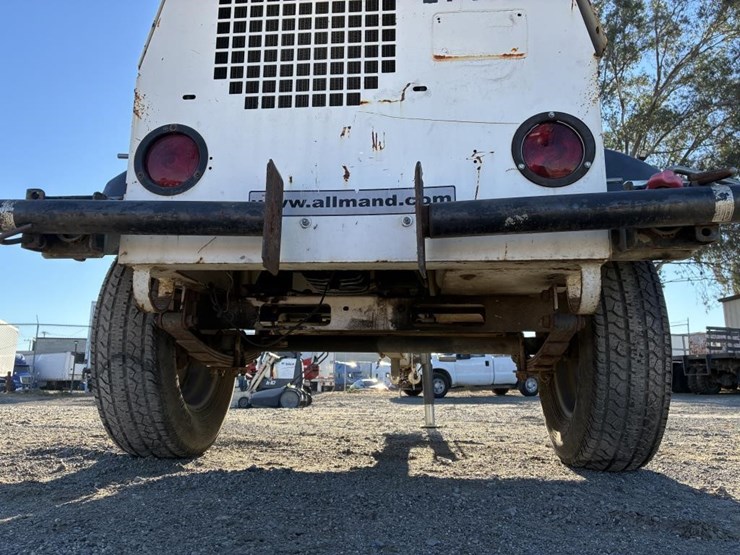 2008-allmand-night-light-pro-nl8-towable-light-tow-image-7