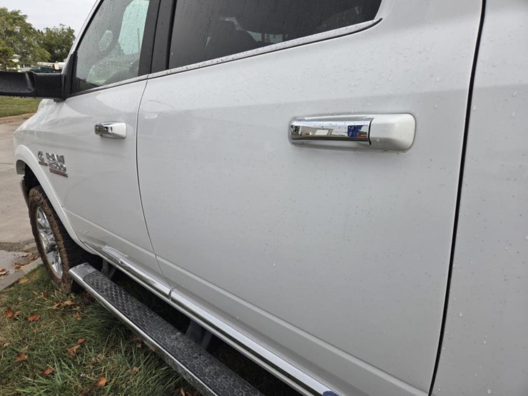 2018-dodge-ram-2500-image-17