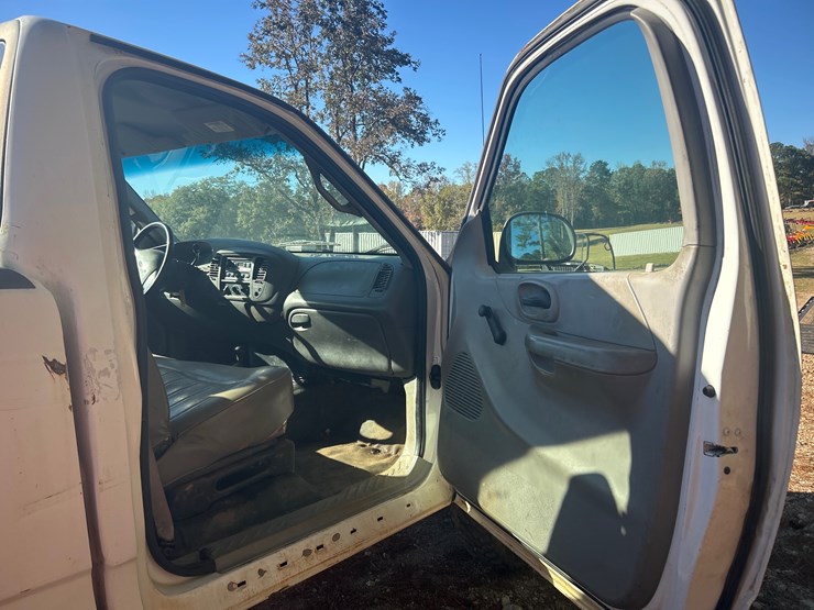 2000-ford-f150-image-13