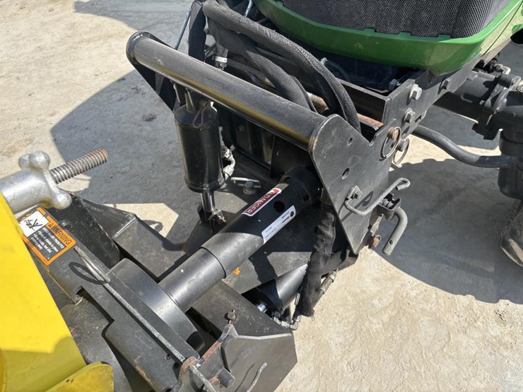 john-deere-1025-image-15