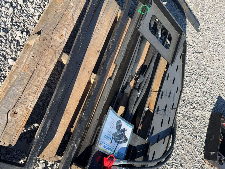 skid-steer-side-shift-fork-image-4